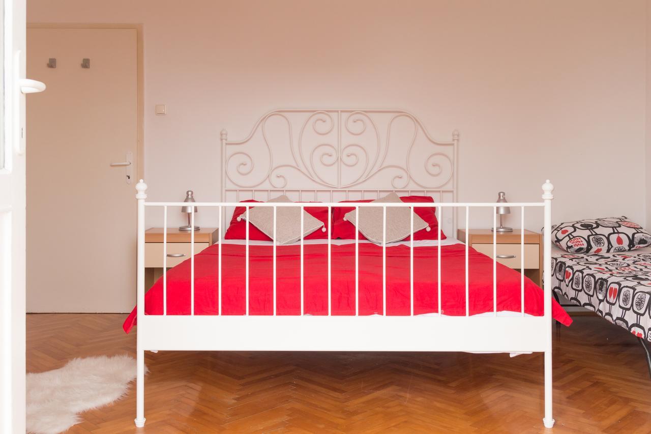 Duka Apartment *